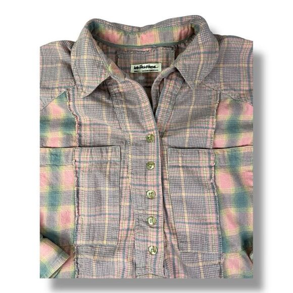 We The Free Boho Oversized Distressed Flannel Shirt Size Small - Picture 2 of 6